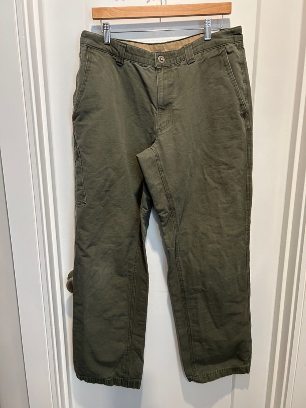 Columbia olive cargo pants.35 x 32